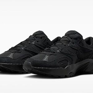 Nike Womens Black Sneakers